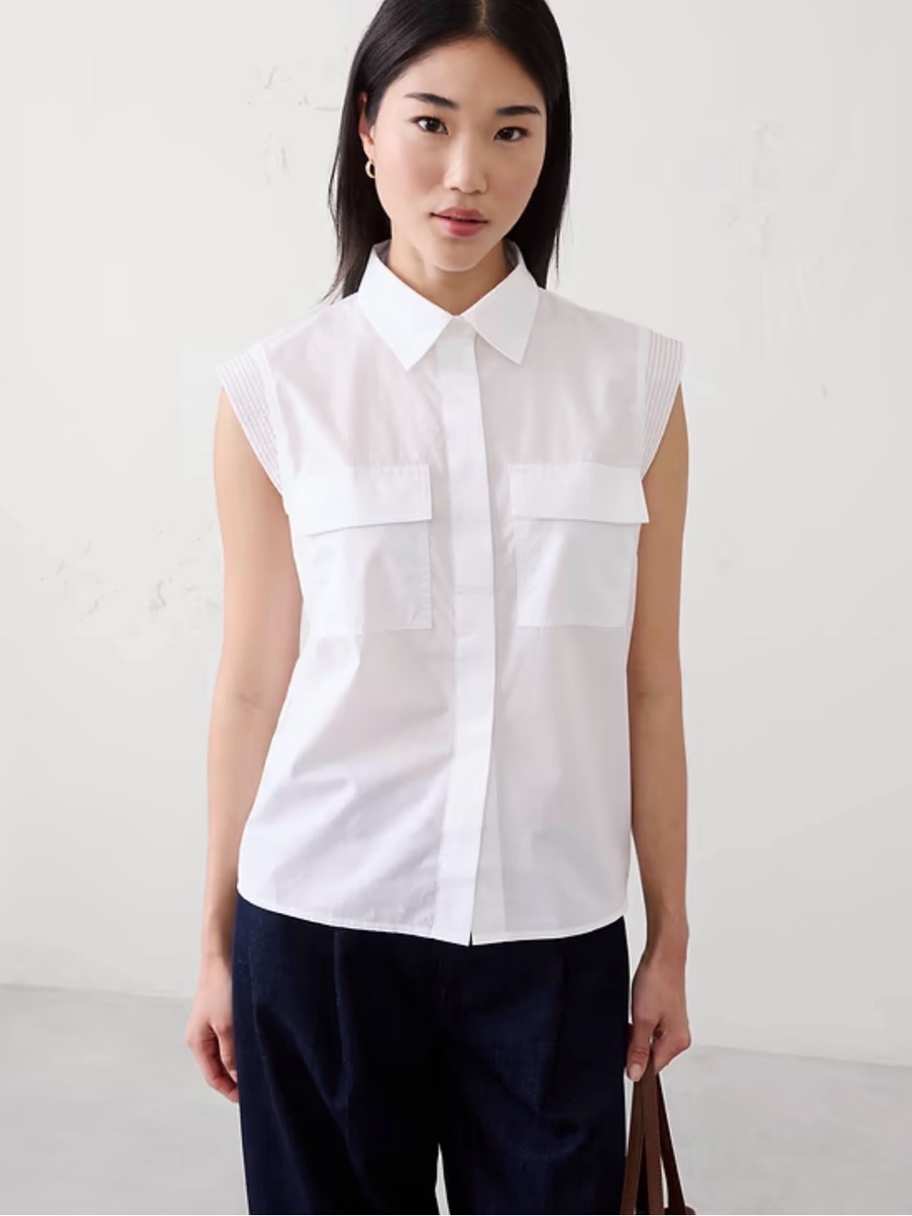 NWT- Trapunto Cap- Sleeve White Button-Front Shirt
